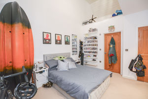 Photo 9- click for photo gallery